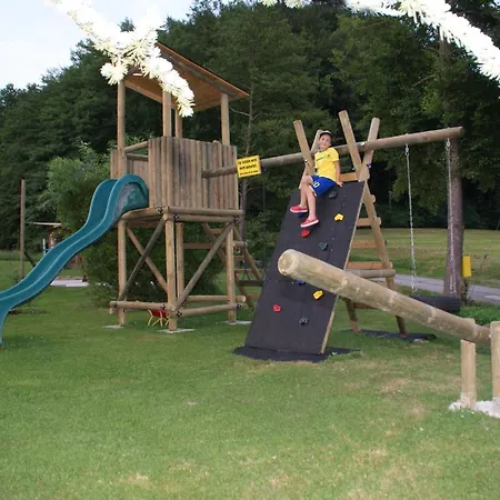 Weingut Lieschnegg * Лойчах