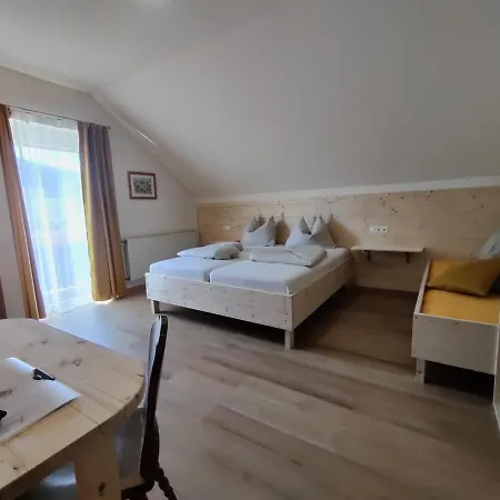 Weingut Lieschnegg * Лойчах