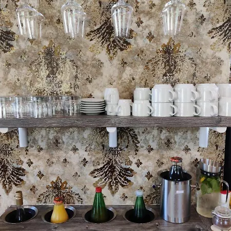 Weingut Lieschnegg 宾馆 *