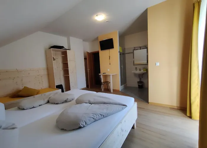 Weingut Lieschnegg 宾馆